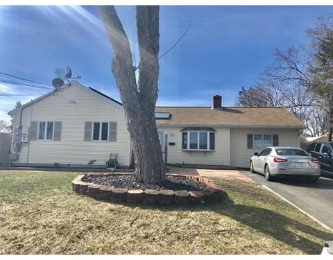 11 Brookfield Cir, Framingham, MA 01701 photo 2