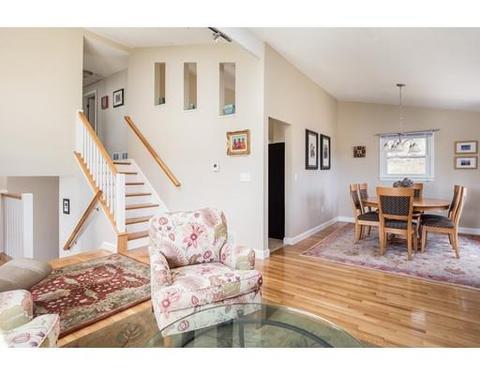 10 Champlain Dr, Hudson, MA 01749 photo 12