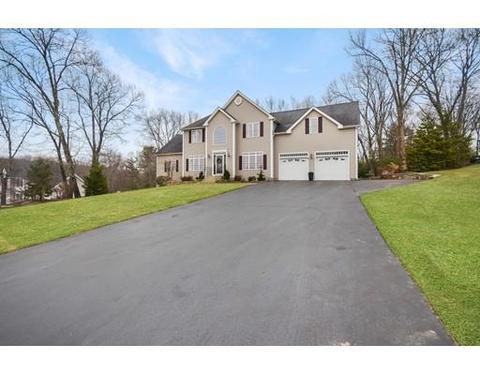 16 Brookside Dr, Sutton, MA 01590 photo 2