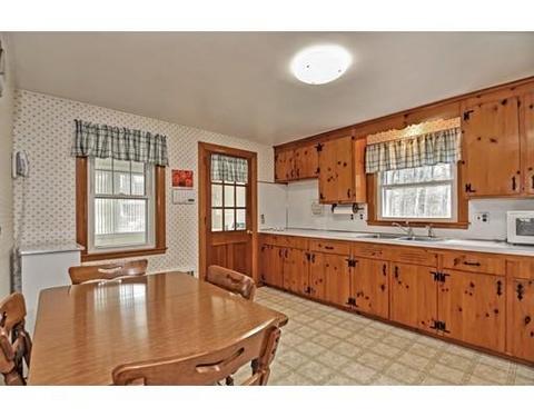 128 Oak St, Walpole, MA 02081 photo 2