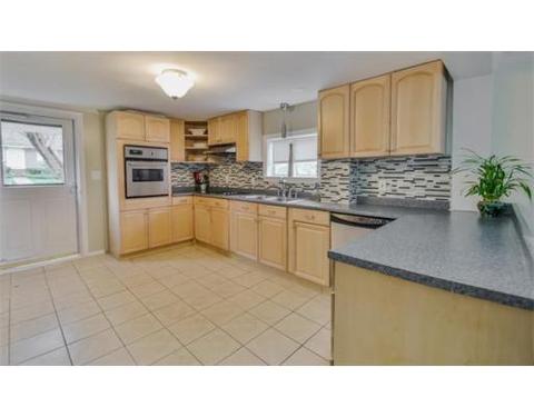 7 Danforth St, Lawrence, MA 01843 photo 3