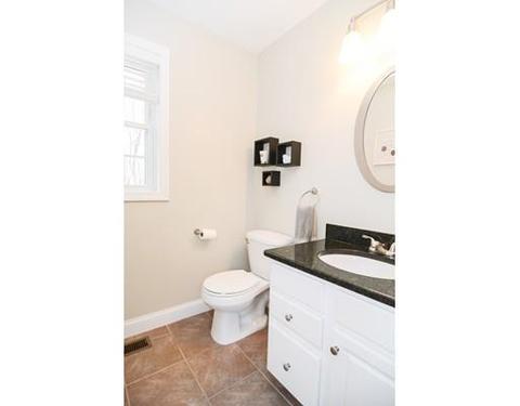 516 West St, Reading, MA 01867 photo 6
