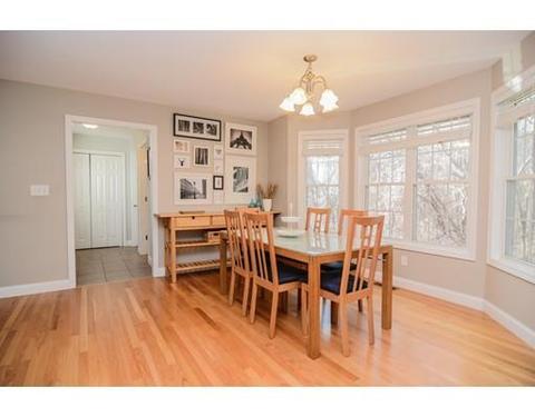 516 West St, Reading, MA 01867 photo 4