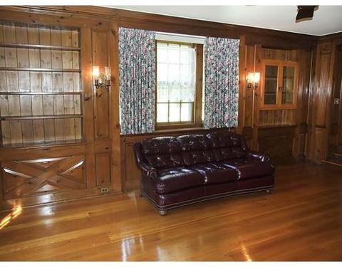 64 Beechmont St, Worcester, MA 01609 photo 3
