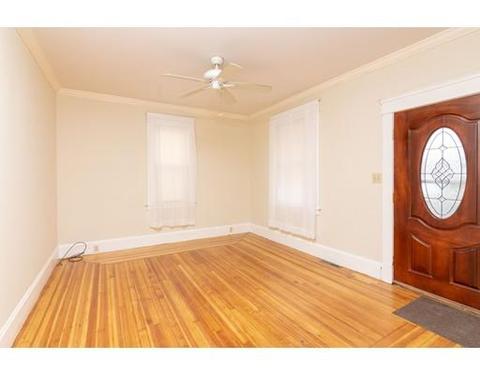 464 Grattan St, Chicopee, MA 01020 photo 2