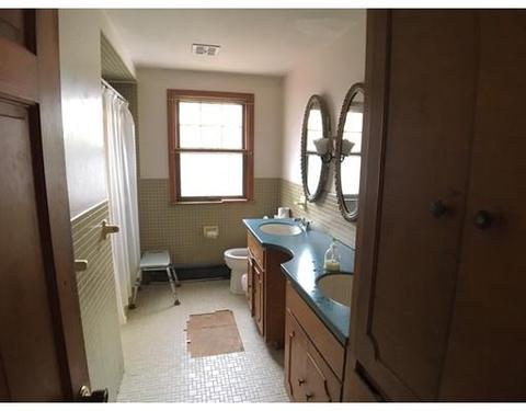 1 Varney St, Worcester, MA 01605 photo 6