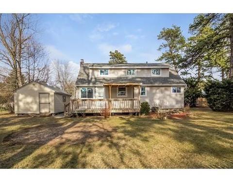 46 Grattan St, Springfield, MA 01119 photo 3