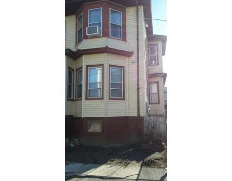 16 Quequechan St, Fall River, MA 02723 photo 6