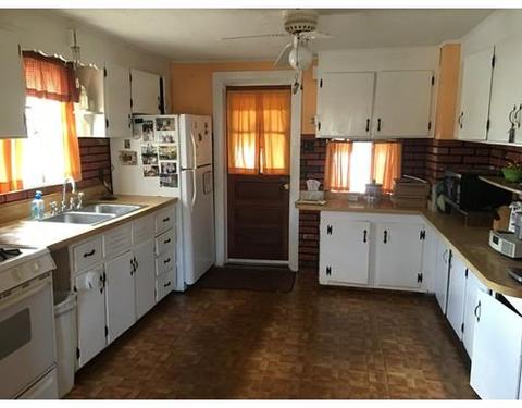 46 Marquette St, Springfield, MA 01104 photo 7