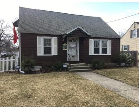 46 Marquette St, Springfield, MA 01104 photo 2