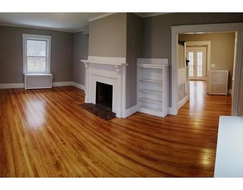 8 Barr St, Worcester, MA 01602 photo 3