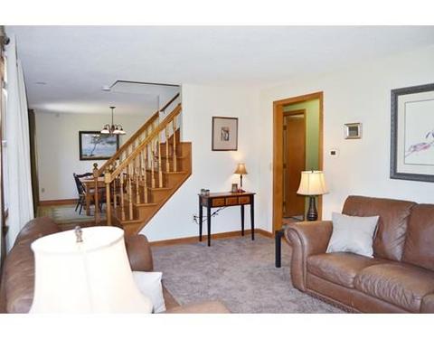 23 Greentree Cir, Springfield, MA 01118 photo 5
