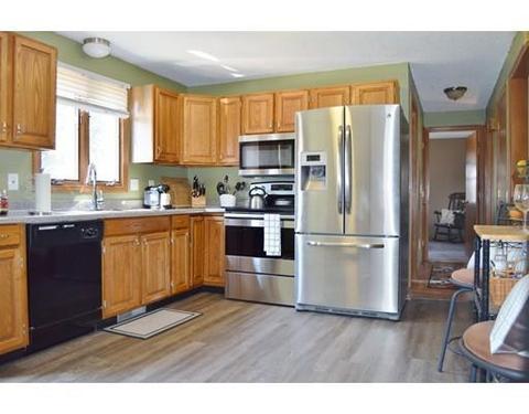 23 Greentree Cir, Springfield, MA 01118 photo 6