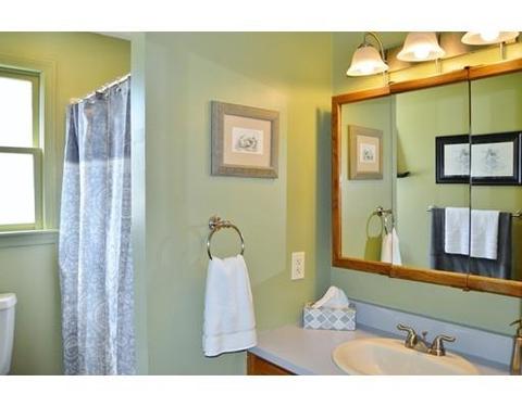 23 Greentree Cir, Springfield, MA 01118 photo 9