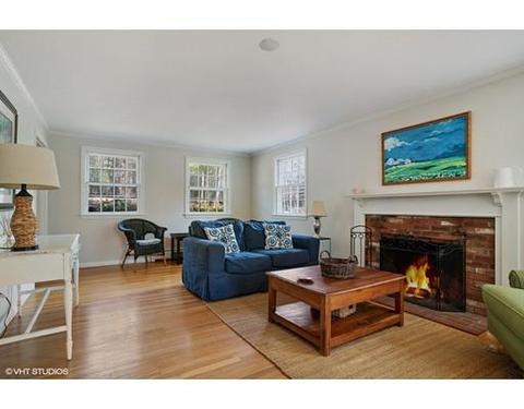 668 Putnam Ave, Barnstable, MA 02635 photo 4