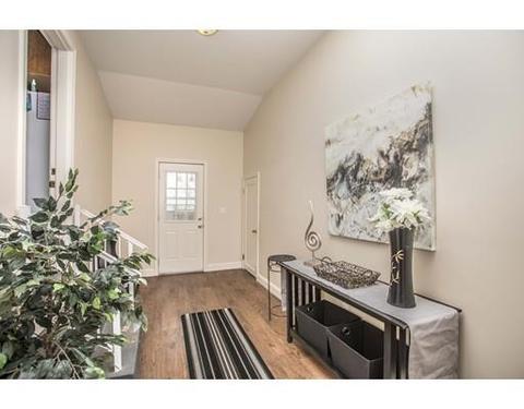 53 Farm St, Woonsocket, RI 02895 photo 3