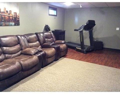 302 Neptune St, Fall River, MA 02721 photo 22