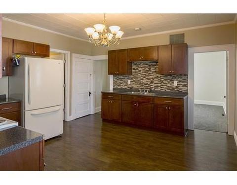 10 George St, Webster, MA 01570 photo 4