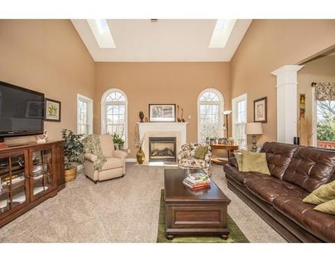 24 Robin Hill Rd, Danvers, MA 01923 photo 3