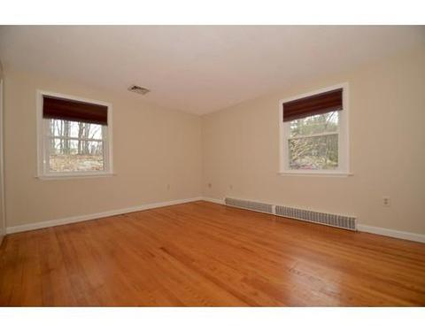 41 Robert St, Clinton, MA 01510 photo 10