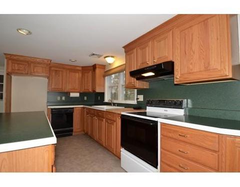 41 Robert St, Clinton, MA 01510 photo 7