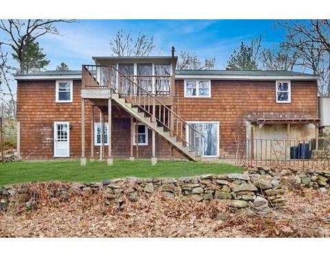41 Robert St, Clinton, MA 01510 photo 3