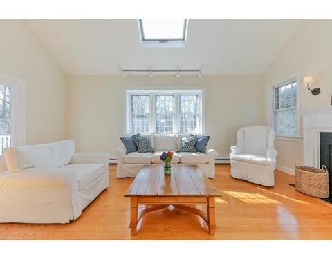 14 Delprete Dr, Hingham, MA 02043 photo 4