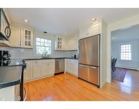 14 Delprete Dr, Hingham, MA 02043 photo 9
