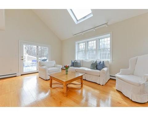 14 Delprete Dr, Hingham, MA 02043 photo 3