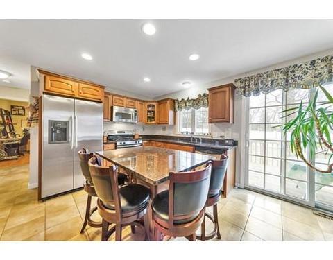 5 Barrington Dr, Springfield, MA 01129 photo 5
