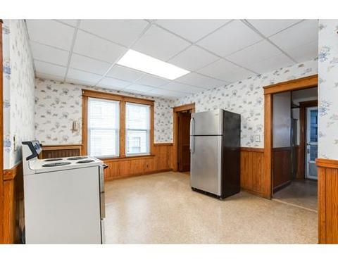 3 Lisbon St, Worcester, MA 01603 photo 6