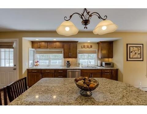 47 Kazbeck St, Springfield, MA 01151 photo 6
