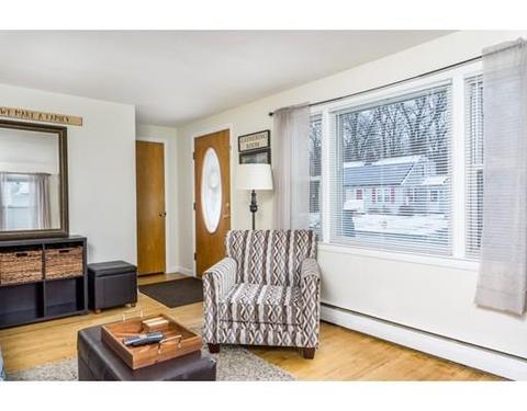 87 Francis St, Springfield, MA 01104 photo 2