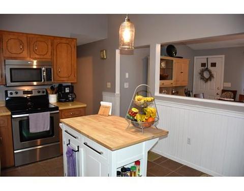 11 Hickory Ln, Webster, MA 01570 photo 10