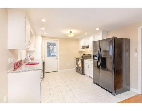 21 Burns Ave, Springfield, MA 01119 photo 2