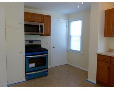 109 Redlands St, Springfield, MA 01104 photo 4