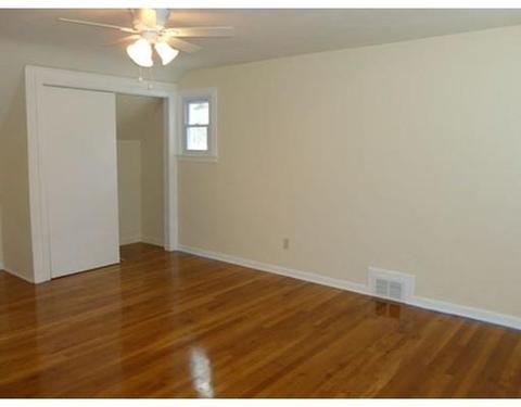 109 Redlands St, Springfield, MA 01104 photo 8