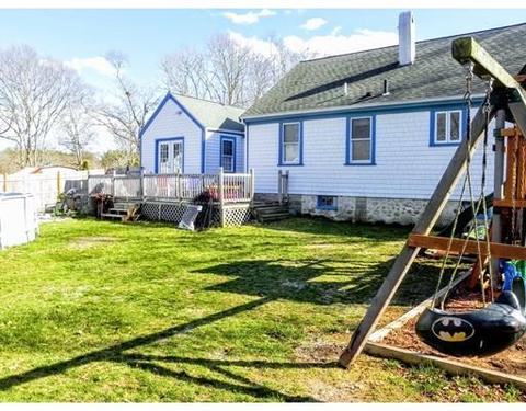 20 Mayflower Ave, Wareham, MA 02571 photo 2