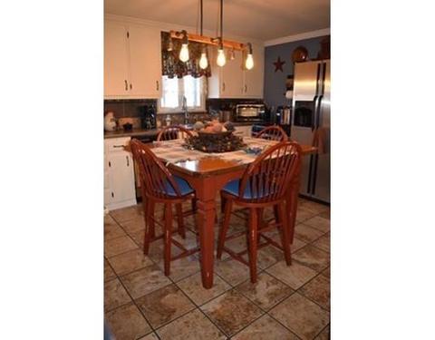 66 Suzanne St, Springfield, MA 01104 photo 6