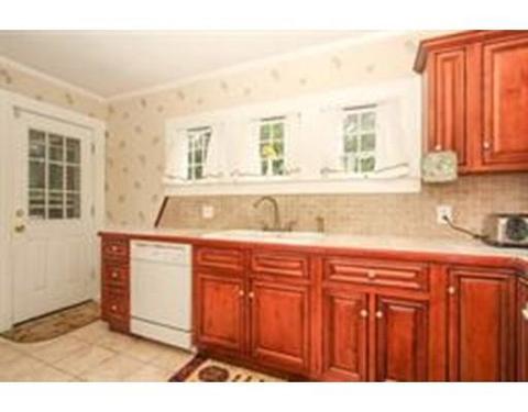 37 Westernview St, Springfield, MA 01108 photo 5