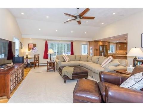 20 Moonpenny Dr, Boxford, MA 01921 photo 11