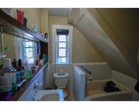 16 Henderson St, Everett, MA 02149 photo 2