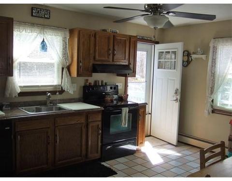3 Kermit Rd, Worcester, MA 01603 photo 5