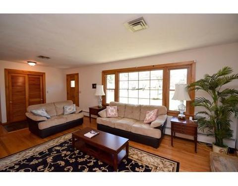 28 Squire Ln, Springfield, MA 01118 photo 6