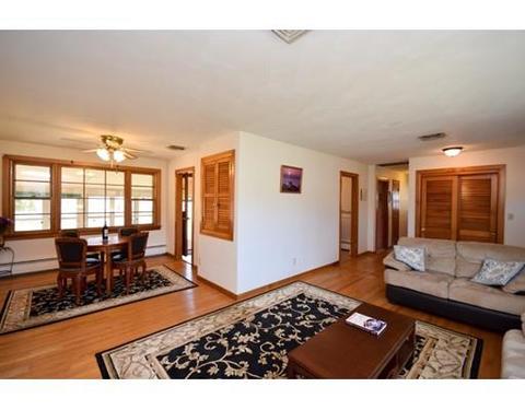 28 Squire Ln, Springfield, MA 01118 photo 8