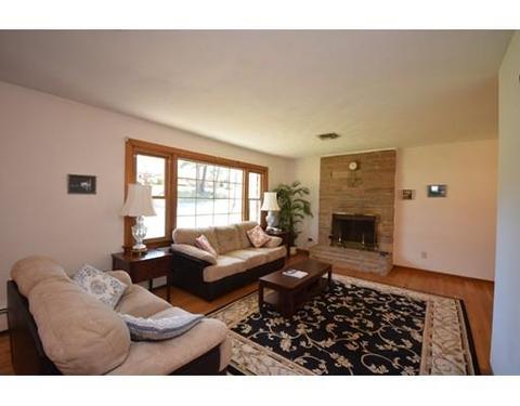 28 Squire Ln, Springfield, MA 01118 photo 7