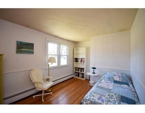 28 Squire Ln, Springfield, MA 01118 photo 13