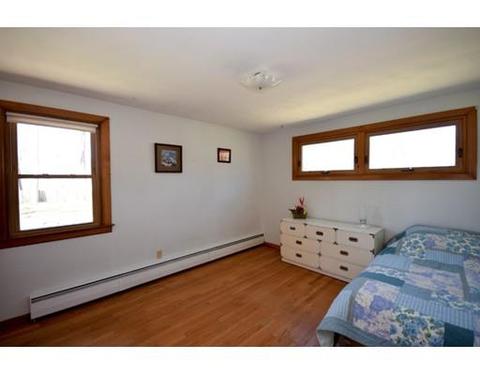 28 Squire Ln, Springfield, MA 01118 photo 10