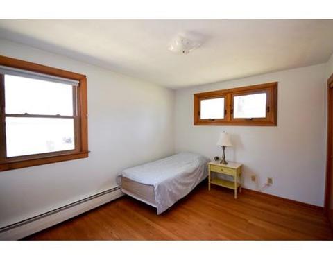 28 Squire Ln, Springfield, MA 01118 photo 14