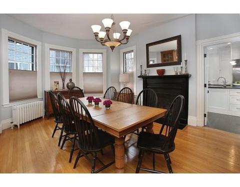 22 Toxteth St, Brookline, MA 02445 photo 4